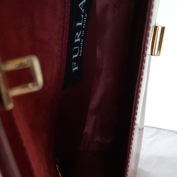 Furla Deep Red Leather Shoulder Bag - Picture 10 of 12